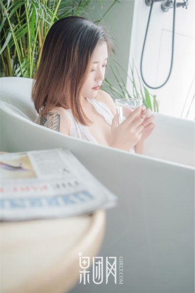 ‘西甲直播’【东林身边人】邹兴淮:岁月放歌谱写音乐人生(图1) 英超直播